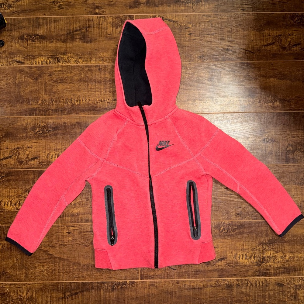 Nike Boys Tech Fleece 2-Piece Set Red Black Hoodie & Joggers Size XS (4-5)